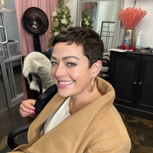 Meet your Posher, Carrie